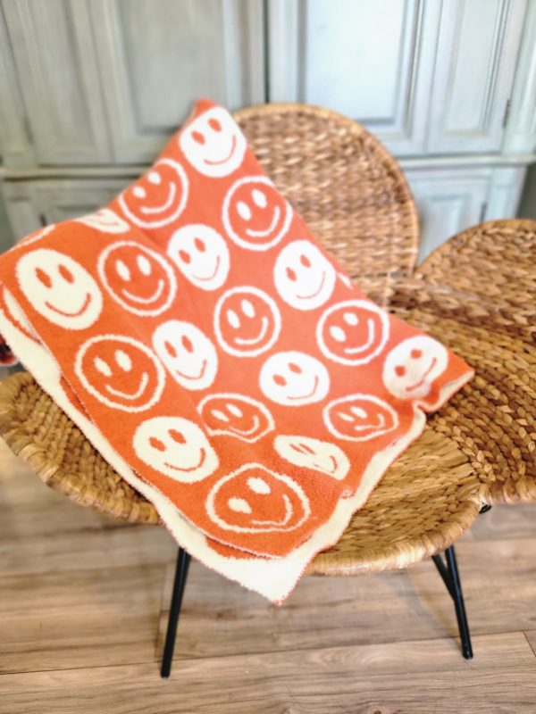 SMILEY COZY BLANKET